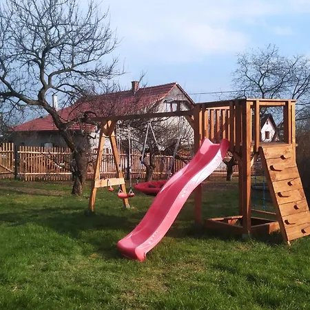 Dremcice -ceske Stredohori Holiday home *