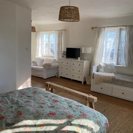 Semesterbostad Dremcice -ceske Stredohori