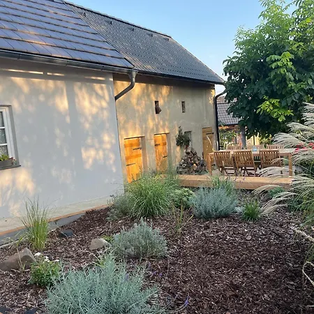 Dremcice -ceske Stredohori Holiday home *
